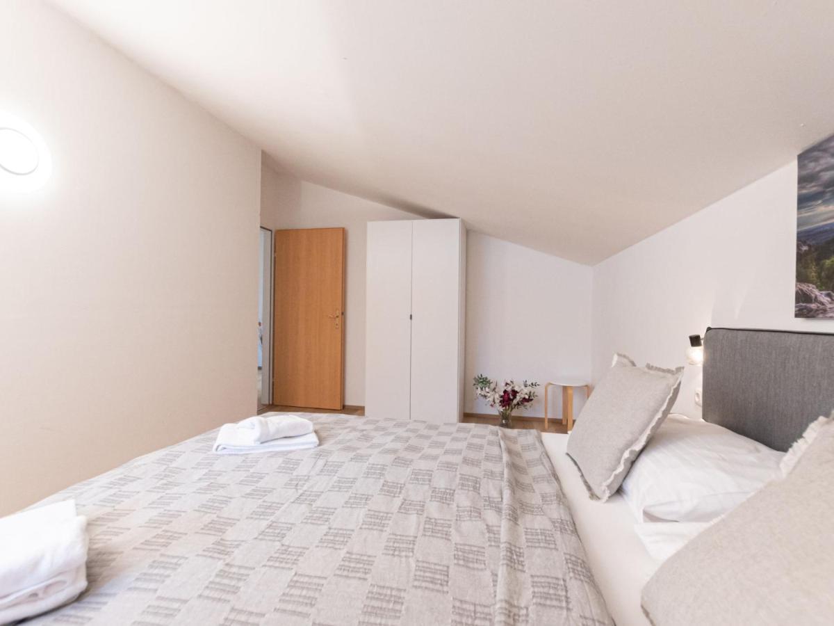 Apartment Alpenchalets - Zse202 By Interhome Zell am See Exterior foto